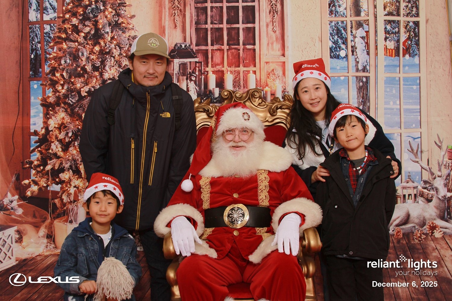 AT&T Reliant Light Your Holiday Photos with Santa2025